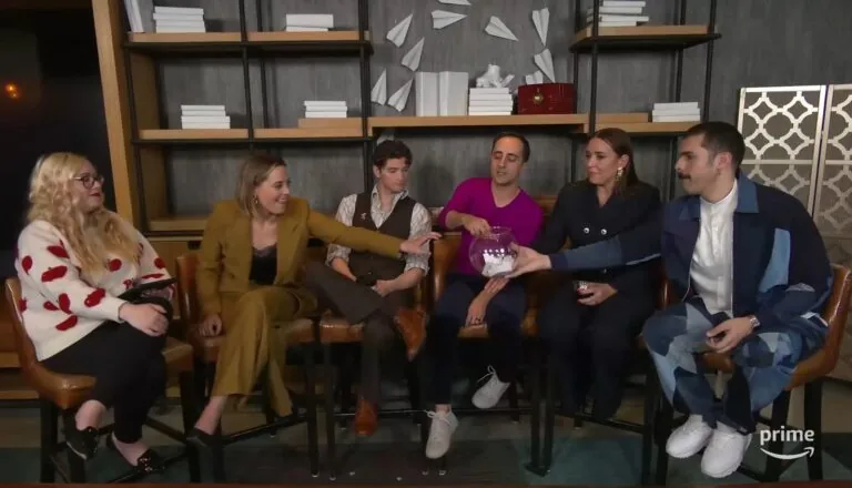 Момент из 10 серии 1 сезона